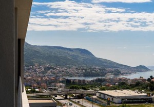 A2 - modern apt with the terrace & sea view