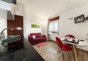 A38 - Rising Sun Top-Floor Flat