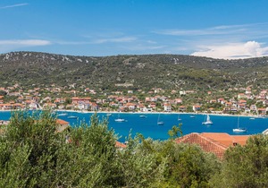 A5 - Modern apt with terrace, 3 min walk to beach