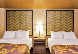 AArya Hotel By Niagara Fashion Outlets