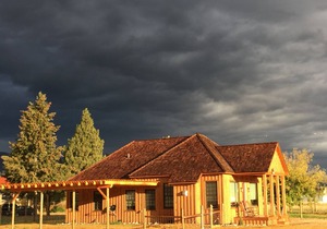 ABC acres' Gate House - Agritourism & Adventure in Montana's Bitterroot Valley!