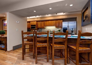 Abode on Stonebridge | DV getaway & close to Main Street | Great kids bunk & playroom