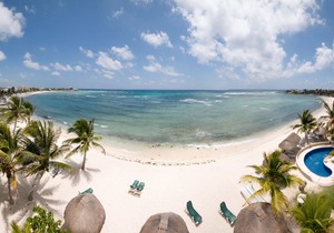 Absolute Beachfront - 3 Bedroom Condominium at Del Sol