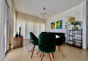 Acacia Hills B1