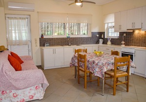 Acacia House - Breeze 2 Bedroom Apartment