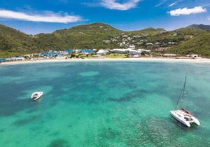 Acacia Secret, 3 min walk from Anse Marcel beach, on the Marina