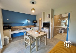Accessible Fishing Chalet for 4-6 with Private Deck, Kids' Play Area, and Games Room