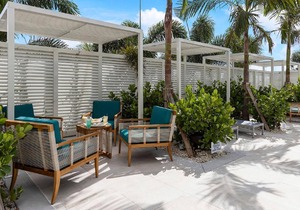 Accessible King-Bed Room w/Private Balcony & Incredible Marina Views