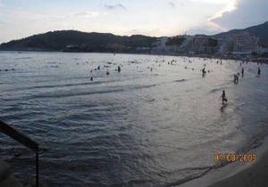 Accommodation in Castellón (10 people), enjoy the family pool !!!