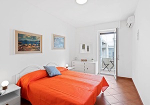 Aci Castello Apartment with Balconies and Parking