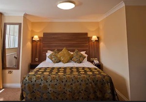 Adair Arms Hotel