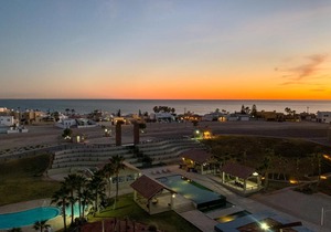 Admire Sea View From a Stunning Condo by Premium