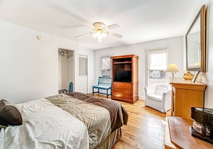 Adorable Studio Near Town & Lake W/ Free WiFi, Grassy Lawn Area, & Cozy Vibes!