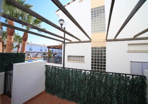 Adosado con jardin y piscina Palm Beach 45 - ALBERT VILLAS
