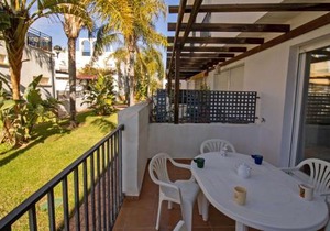 Adosado con jardin y piscina Palm Beach 86 ALBERT VILLAS