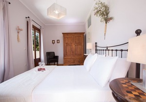 Aeriko-Nefeli Beachfront Villa with Stunning View and Private Pool