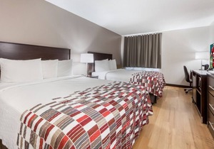 Affordability Meets Comfort! 4 Comfortable Units, Pool, Pets Allowed!