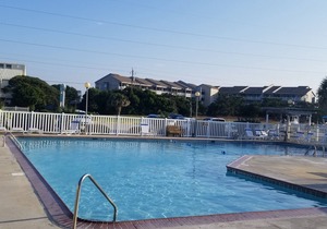 Affordable, Cozy and REAL close to the beach :)
