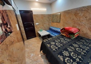 Aggarwal guest houses lajpat nagar, foreigners area, very safe, attached fully equipped kitchen for self cooking with gas stove and all utensils, luxury washroom, Ac, personal fridge, wifi with android tvs, cream location- cal 92,121,74,700
