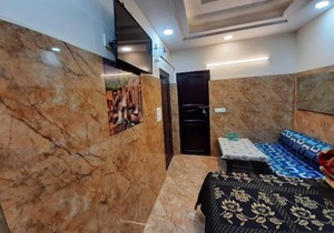 Aggarwal guest houses lajpat nagar, foreigners area, very safe, attached fully equipped kitchen for self cooking with gas stove and all utensils, luxury washroom, Ac, personal fridge, wifi with android tvs, cream location- cal 92,121,74,700