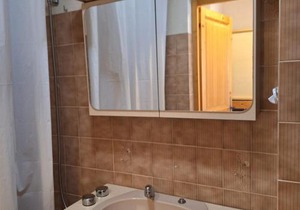 Agréable studio avec balcon proche des pistes à Chamonix, parking inclus - FR-1-517-52