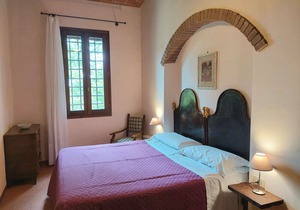 Agriturismo La Tinaia, charming apartment, very close to Florence, views, calm