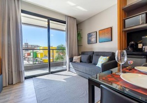 AION suítes 102 - Compacto e luxuoso Loft - Rooftop com piscina e academia - À poucos passos da praia