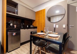 AION suítes 102 - Compacto e luxuoso Loft - Rooftop com piscina e academia - À poucos passos da praia