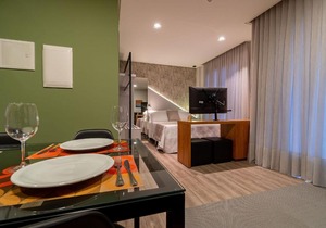 AION suítes 104 - Compacto e luxuoso Loft - Rooftop com piscina e academia - À poucos passos da praia