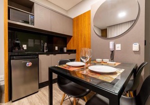 AION suítes 104 - Compacto e luxuoso Loft - Rooftop com piscina e academia - À poucos passos da praia