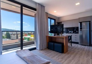 AION suítes 305 - Compacto e luxuoso loft duplex - Rooftop com piscina e academia - À poucos passos da praia