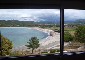 Air-conditioned 5-bed apartment on Lozari beach 7 km from Ile-Rousse