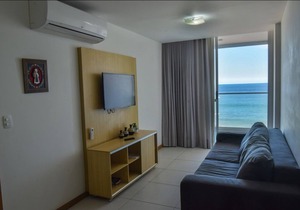 Air-conditioned apartment with balcony with view and rooftop pool, Express 2222