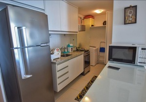 Air-conditioned apartment with balcony with view and rooftop pool, Express 2222