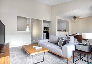Airy Santa Clara 2BR w/Parking, W/D, walk to Groceries, by Blueground
