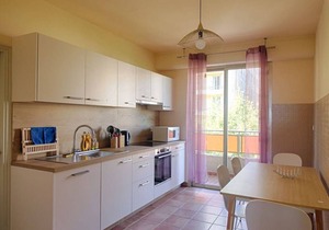 Ajaccio: Air-conditioned 4-room apartment, 6 beds, downtown