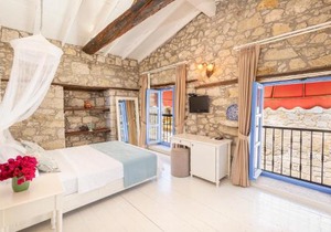 Alacati Eski Ev Hotel
