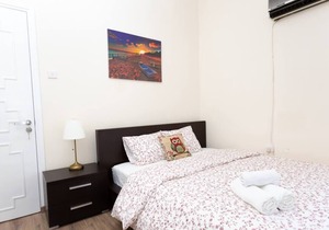 Aladdin's Hostel - Room 14