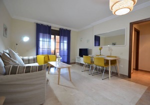 ALBATROS 123 - Two Bedroom Apartment, Sleeps 5