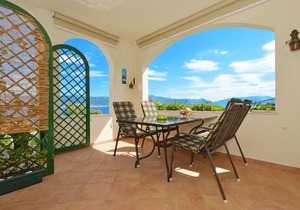 ALBUS 2 sea view for 4+1 persons, 160m from beach