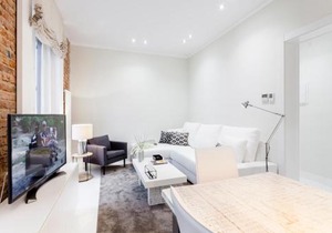 Alcantara Apartment by Flatsweethome