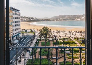 Alderdi Eder by People Rentals