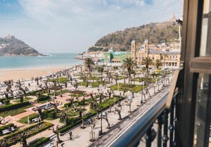 Alderdi Eder by People Rentals