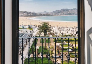 Alderdi Eder by People Rentals