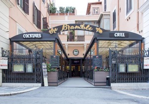 Alessandro Palace & Bar