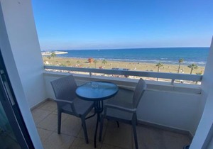 Alex Beach Apartment 33