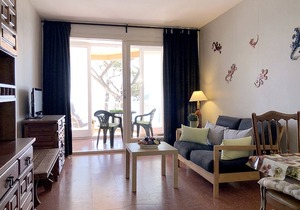 Alexandra A-1 Apartment first sea line