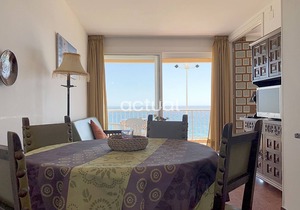 Alexandra B-4 Apartment first line of the sea
