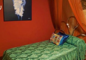 Alicante Room and gayfriendly