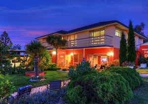 Alice Beside The Sea - 2 Bedroom Apartment